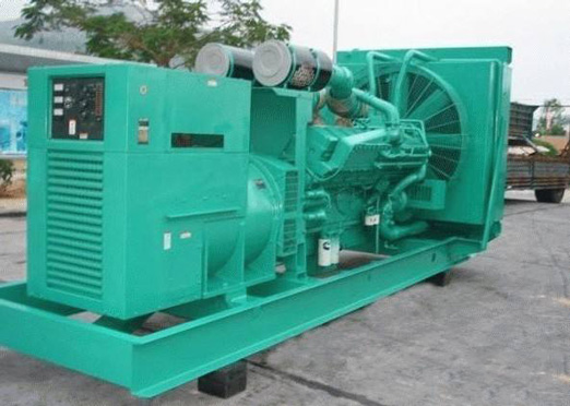 若尔盖75kw康明斯柴油发电车出租